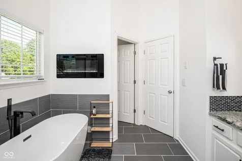 1402 Topp Creek Drive Indianapolis IN 46214