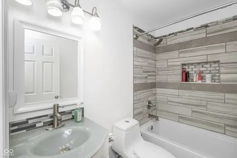 1402 Topp Creek Drive Indianapolis IN 46214