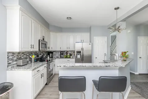 1402 Topp Creek Drive Indianapolis IN 46214
