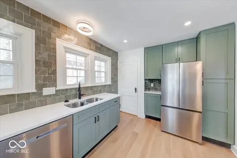 5014 N Kenwood Avenue Indianapolis IN 46208