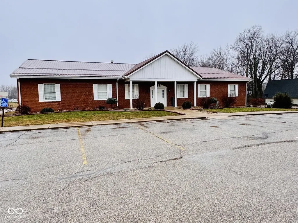 2125 E State Highway 54 Linton IN 47441