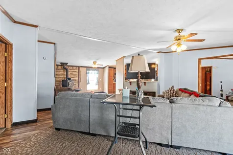 8813 W 750 N Commiskey IN 47227