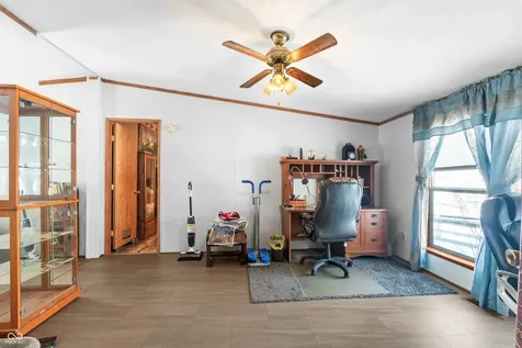 8813 W 750 N Commiskey IN 47227