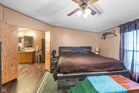 8813 W 750 N Commiskey IN 47227