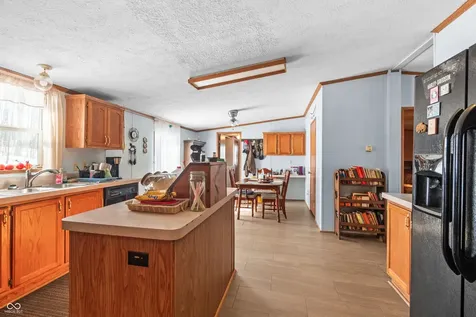 8813 W 750 N Commiskey IN 47227