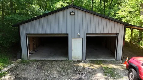 8813 W 750 N Commiskey IN 47227