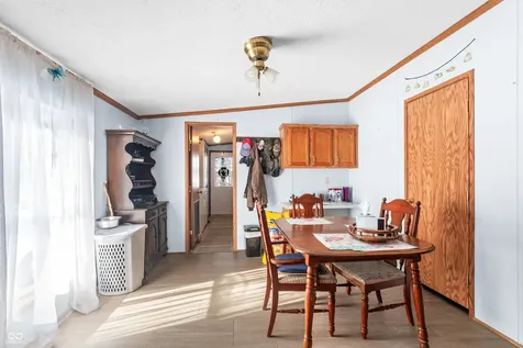 8813 W 750 N Commiskey IN 47227