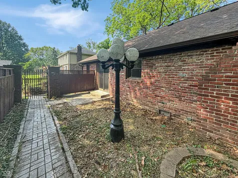 6811 Kingman Drive Indianapolis IN 46256
