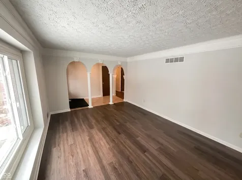 6811 Kingman Drive Indianapolis IN 46256
