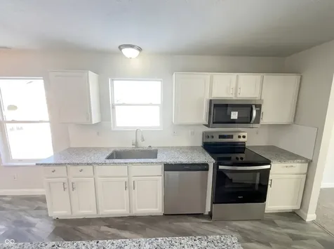10142 Sandcherry Lane Indianapolis IN 46236