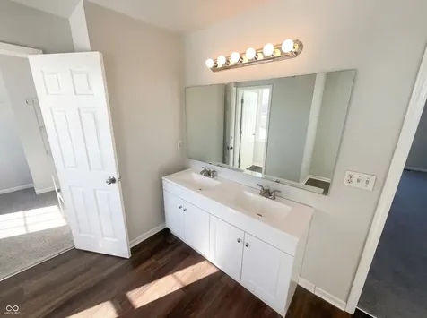 10142 Sandcherry Lane Indianapolis IN 46236