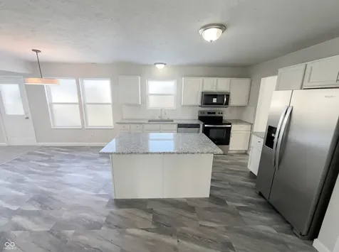 10142 Sandcherry Lane Indianapolis IN 46236
