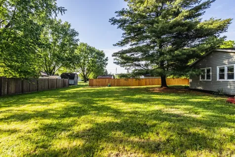9649 Sycamore Road Carmel IN 46032