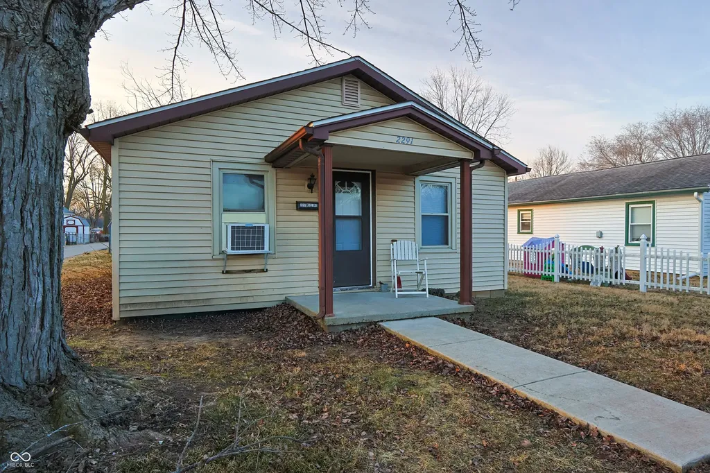2291 Mcclure Street Columbus IN 47201