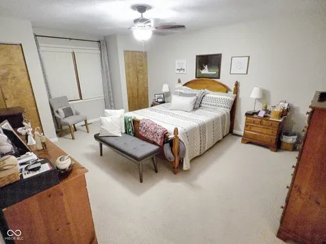3642 Deerfield Place Columbus IN 47203