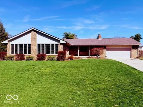 3642 Deerfield Place Columbus IN 47203