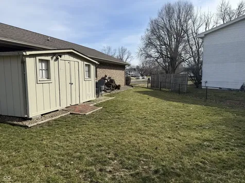 3642 Deerfield Place Columbus IN 47203