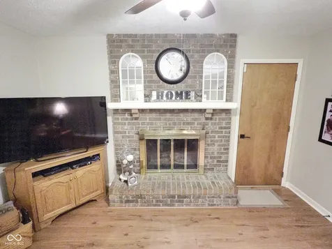 3642 Deerfield Place Columbus IN 47203