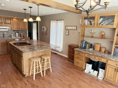 3642 Deerfield Place Columbus IN 47203