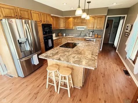 3642 Deerfield Place Columbus IN 47203