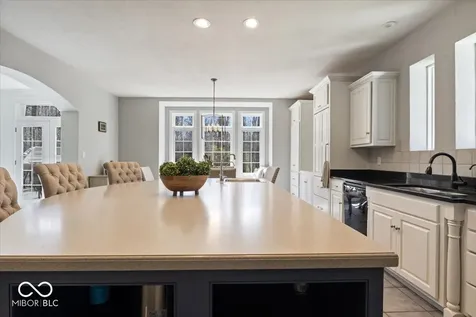 9399 Irishmans Run Lane Zionsville IN 46077