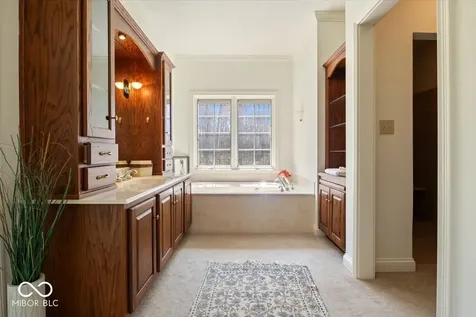 9399 Irishmans Run Lane Zionsville IN 46077