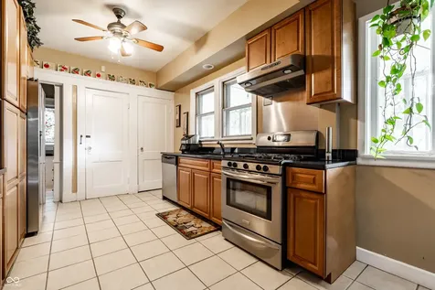 675 Woodruff Place West Drive Indianapolis IN 46201