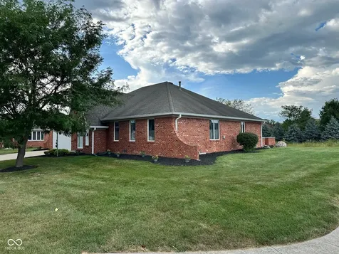 390 Vinewood Drive N Brownsburg IN 46112