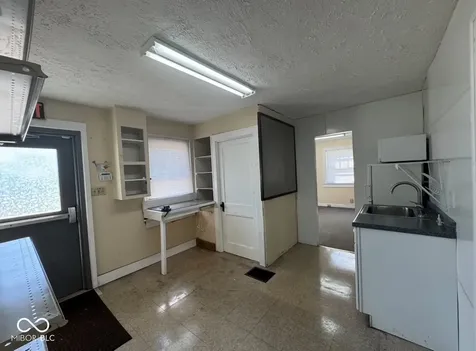 4615 N Shadeland Avenue Indianapolis IN 46226
