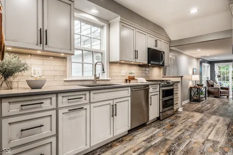 1505 E 80th Street Indianapolis IN 46240
