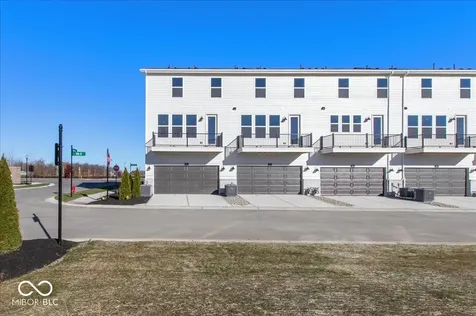 402 Elite Street Westfield IN 46074
