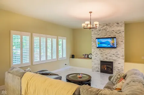 372 Foxboro Drive Avon IN 46123