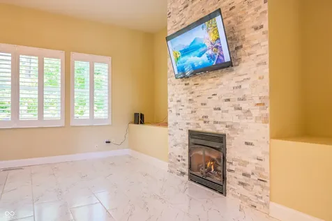 372 Foxboro Drive Avon IN 46123