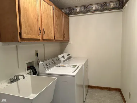 8131 Bentley Farms Place Indianapolis IN 46259