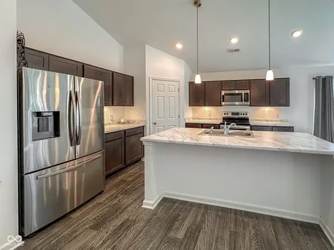 2127 Abbey Lane Columbus IN 47201
