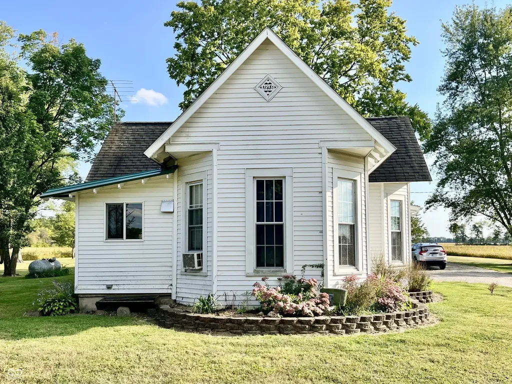15011 E 1000 N Flat Rock IN 47234