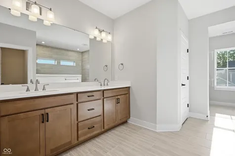 11362 Briargate Drive Fishers IN 46040