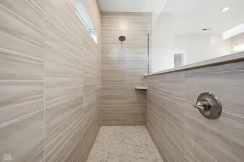 11362 Briargate Drive Fishers IN 46040
