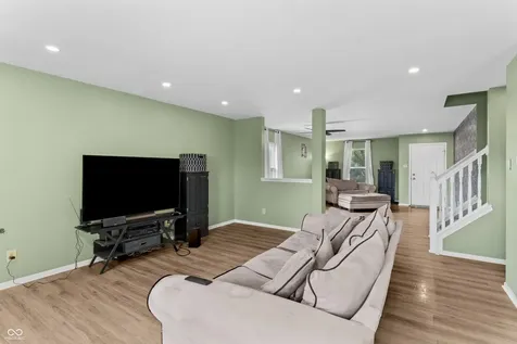 6911 Woodland Heights Drive Avon IN 46123