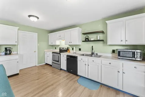 6911 Woodland Heights Drive Avon IN 46123