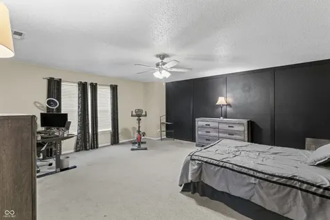 6911 Woodland Heights Drive Avon IN 46123