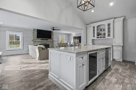 5255 S Us 421 Zionsville IN 46077