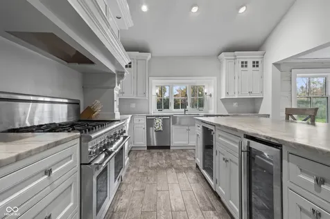5255 S Us 421 Zionsville IN 46077