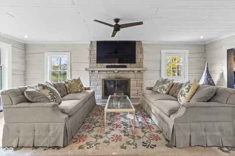 5255 S Us 421 Zionsville IN 46077