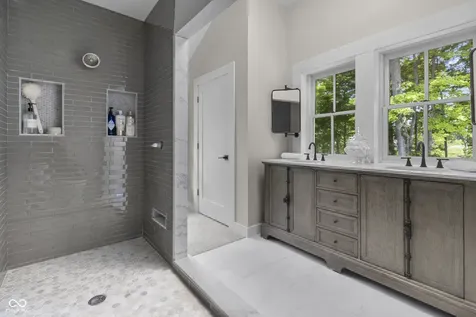5255 S Us 421 Zionsville IN 46077