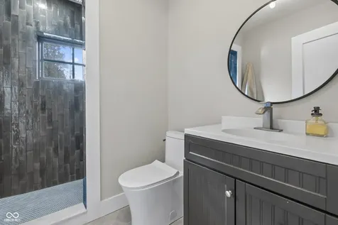 5255 S Us 421 Zionsville IN 46077