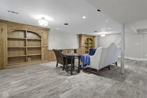 5255 S Us 421 Zionsville IN 46077
