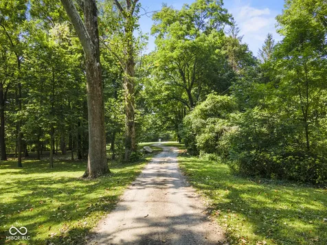 5255 S Us 421 Zionsville IN 46077