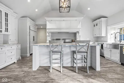 5255 S Us 421 Zionsville IN 46077