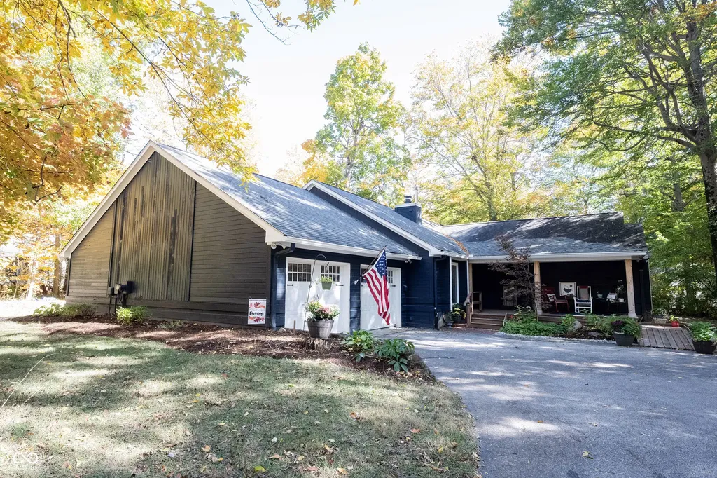 13248 Fairwood Drive Mccordsville IN 46055